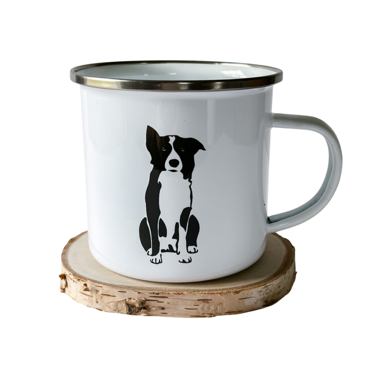 A close up of the Black and White Border Collie Design on the Practical Outdoor mug showing one ear up and one down by Border Loves