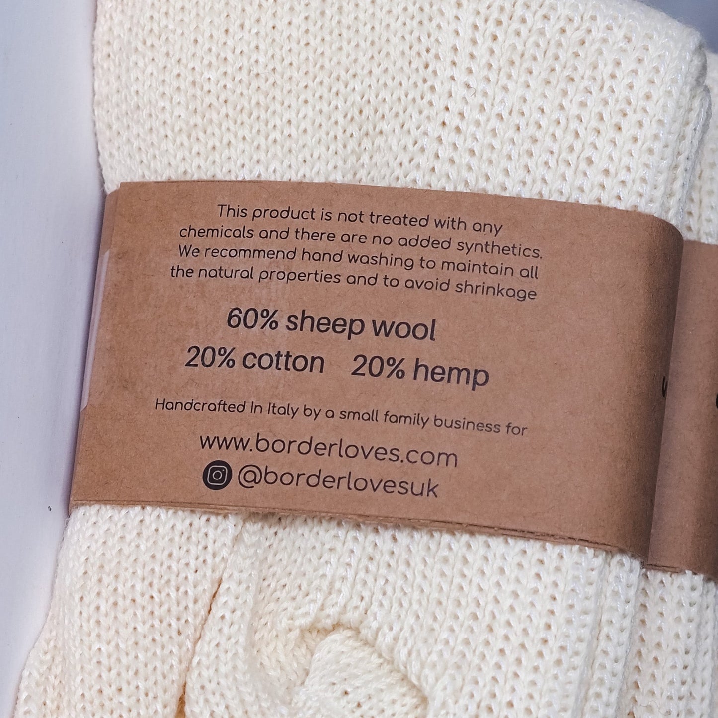Composition label of all natural luxury socks by Border Loves showing 60% Sheep Wool, 20% Cotton and 20% Hemp content